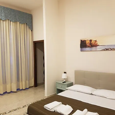 La Dimora Di Re Ferdinando Couette-café Naples